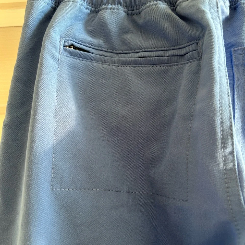 Jaanuu women’s Jogger scrubs